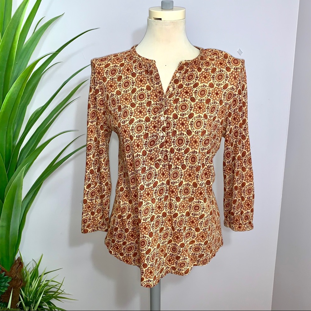 John Robshaw Lucky Medallion design button up top